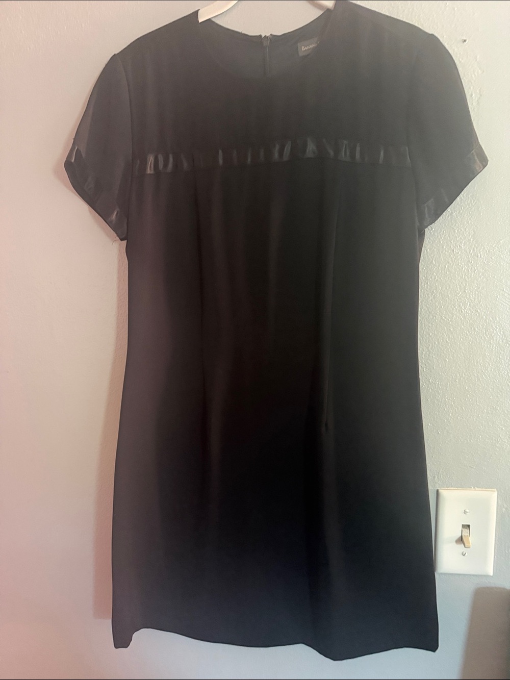 Banana Republic Black Short-Sleeve Short Dress
